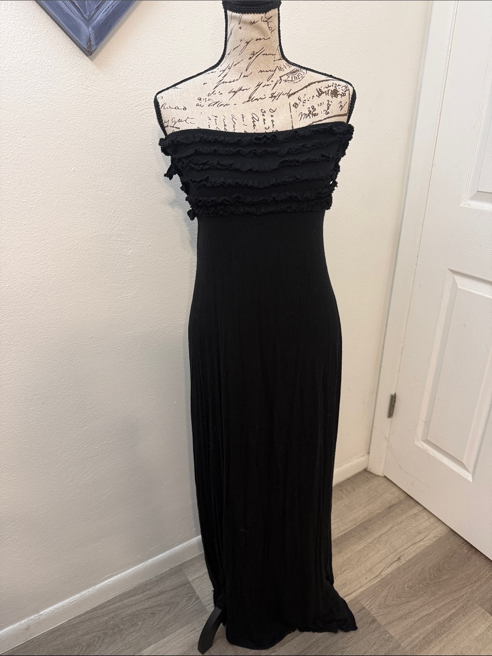 VENUS Black Strapless Ruffle Maxi Dress